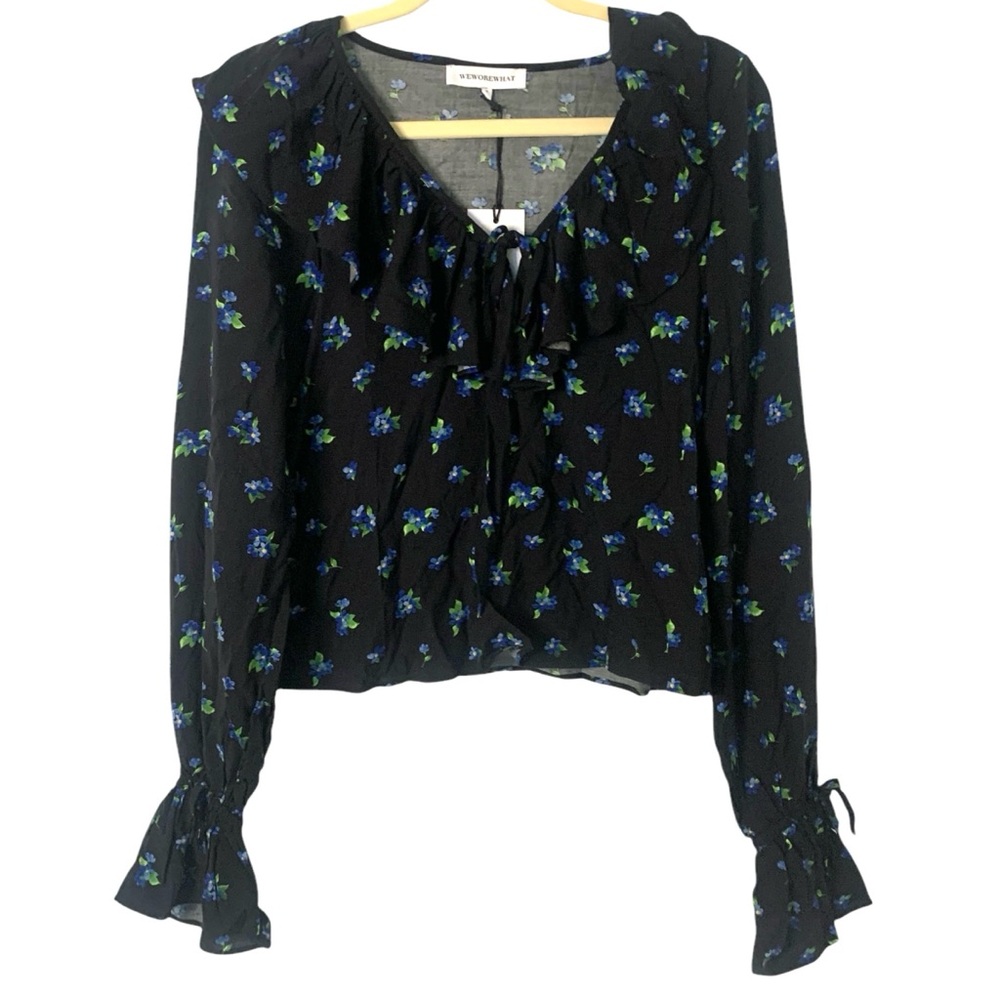 NWT WeWoreWhat Small Black Floral Print Ruffle Long Sleeve Cropped Blouse
